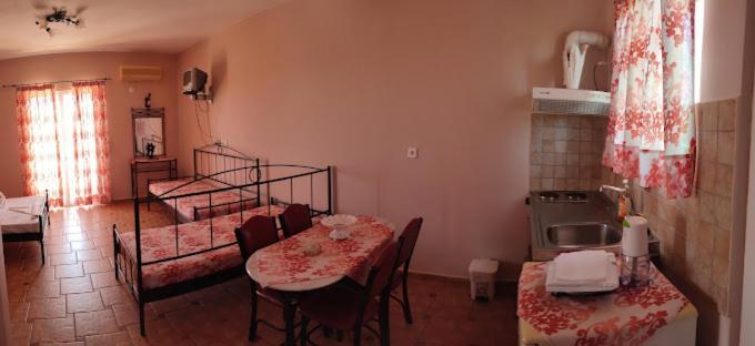 Hotel Takis Agios Georgios  Luaran gambar